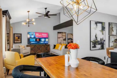 Oklahoma City House | Hefner Villa