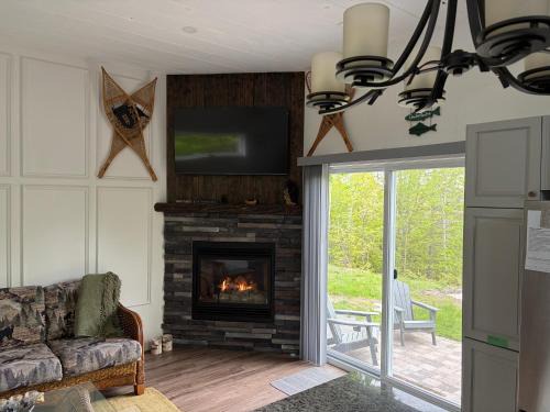 Whitewater Region House | Hidden Getaway