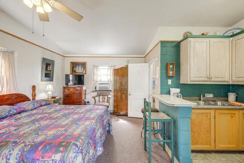 Whitney Apartment | Hike On-Site: Lake Whitney Studio Hideaway