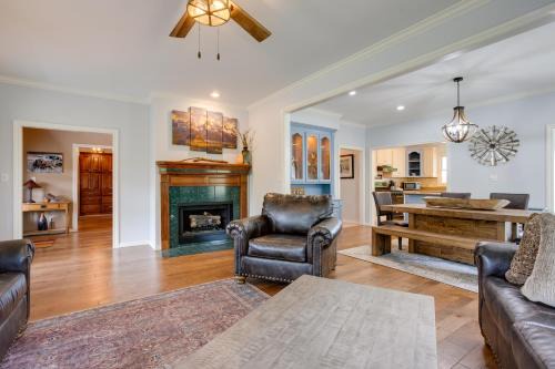 Cedar Valley House | Home in Cimarron National Golf Club w/Hot Tub!