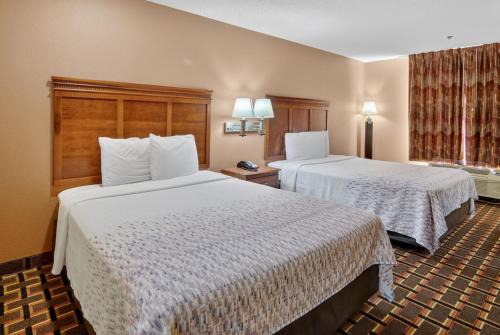Longview Hotel | HomeTown Inn & Suites