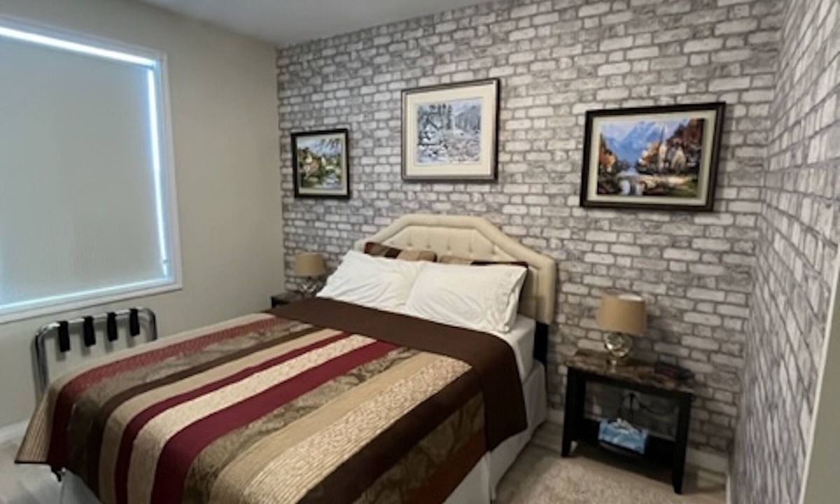 Onanole Bed & Breakfast | Honeycomb Bed & Breakfast