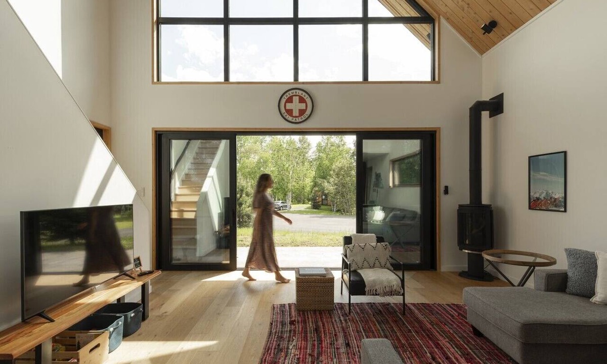 Mont-Tremblant Ski Chalet | Huge window Cabin - Spa - Firepit