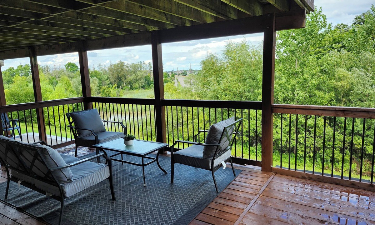 Kitchener Apartment | Huron Natural Hidden Gem with a beautiful Ravine view - Kitchener