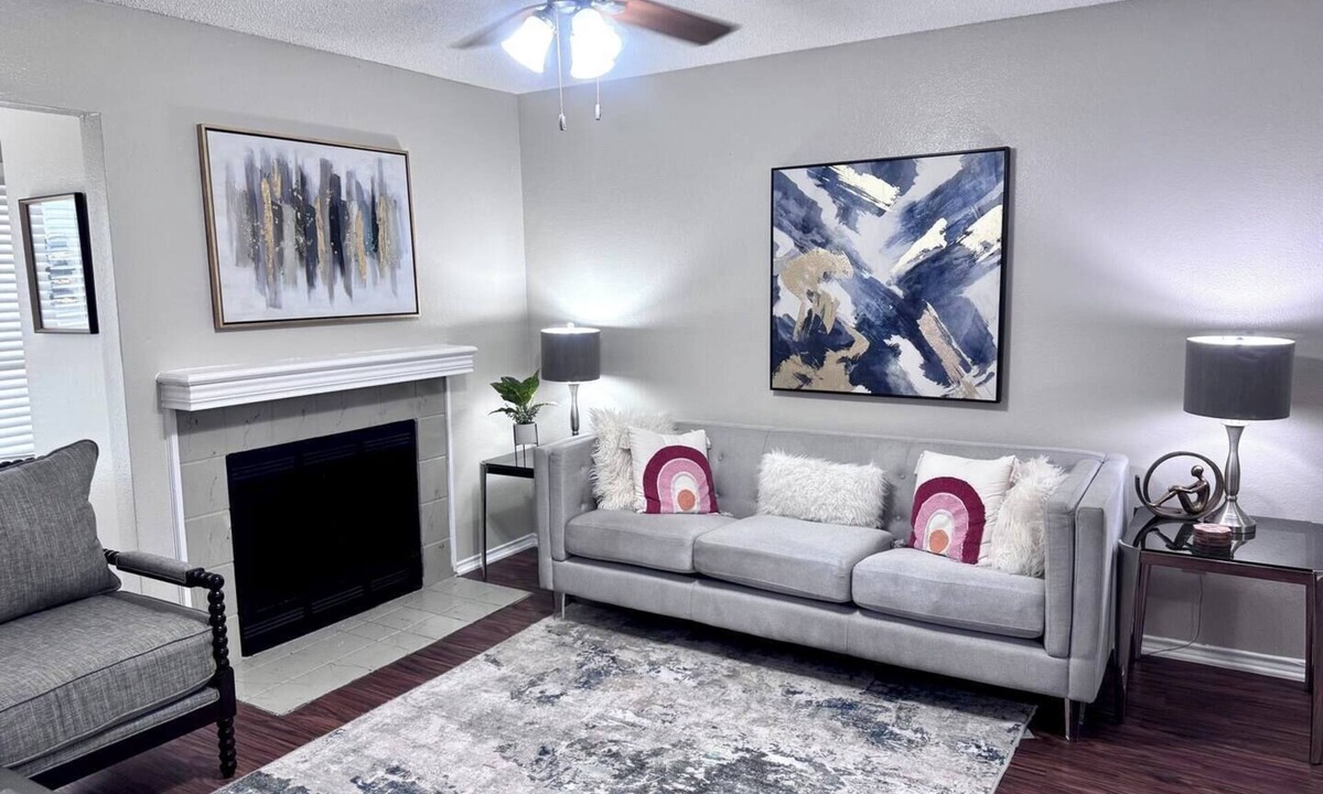 Irving Apartment | I012–World Cup Stay- 18 min to AT&T - Sleeps 4 - Public Transit