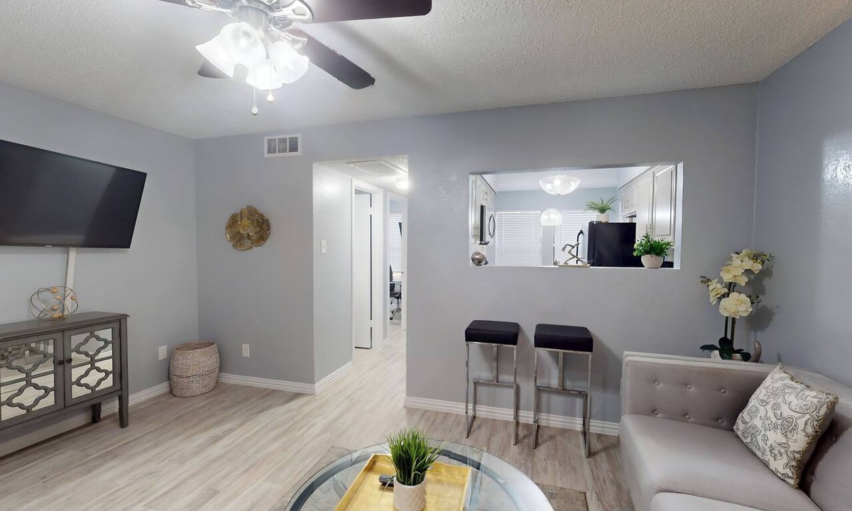 Irving Condo | I841 – World Cup Stay - 18 min to AT&T - Sleeps 4 - Public Transit