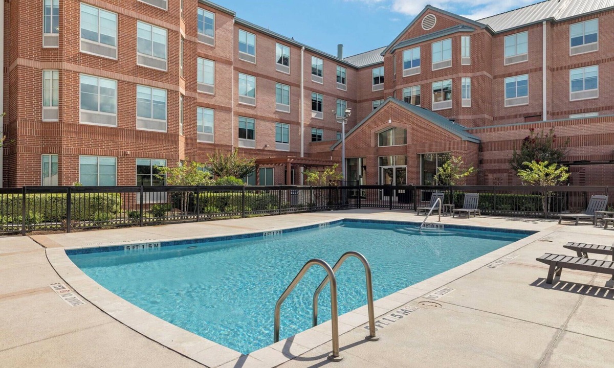 FM 1960 Hotel | Ideal Modern Room for Romantic Getaways or Family Vacations in Houston