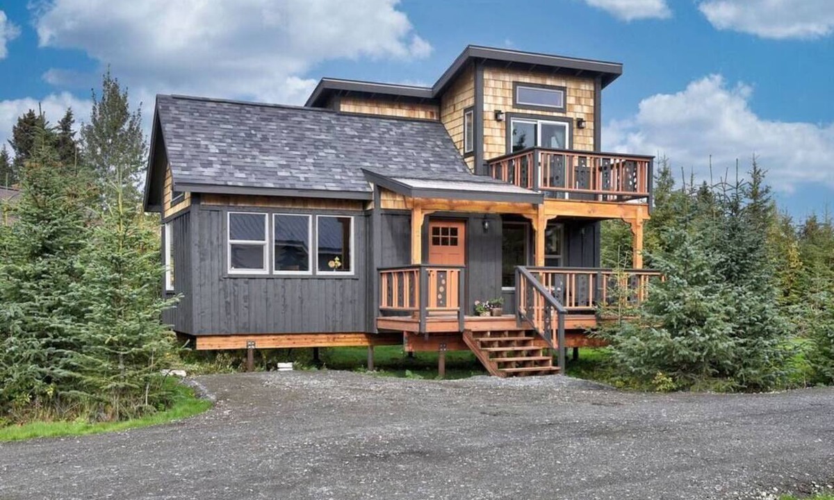 Anchor Point House | Iris-Fireweed Meadows Vacation Rental