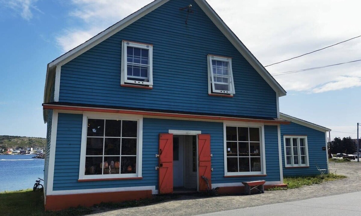 Twillingate Apartment | Jagged Rocks