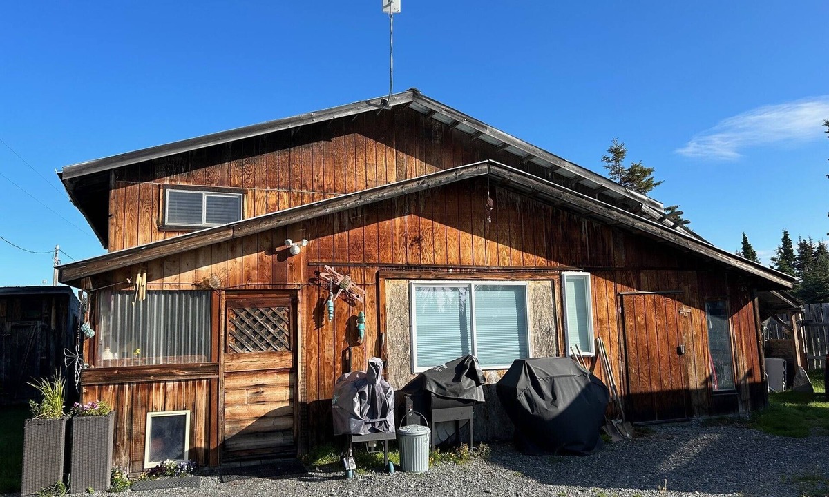 Kalifornsky Cabin | Kenai Beachfront Cabin 5 - Rustic Alaskan Cabin