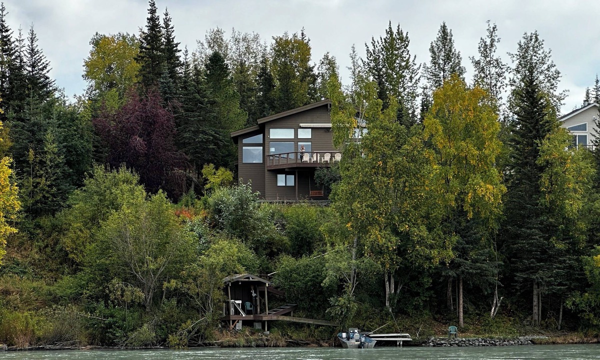 Sterling Cabin | Kenai Riverside Haven
