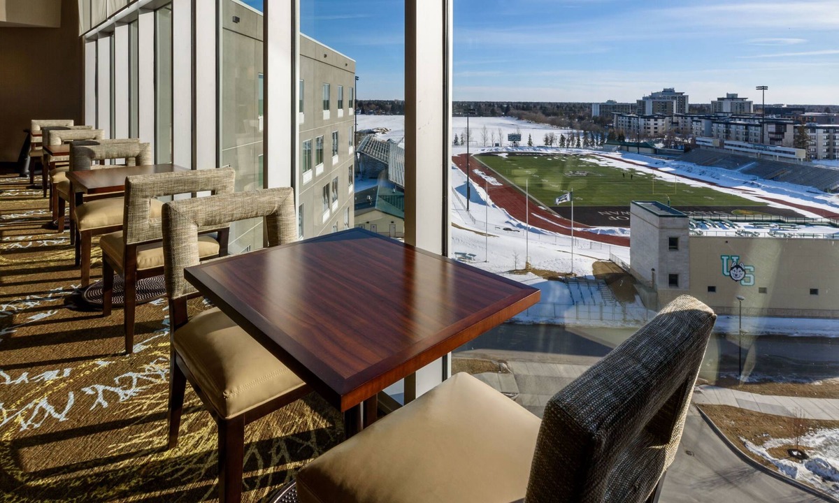 Saskatoon Apartment | King Accessible Studio w/Free Hot Breakfast