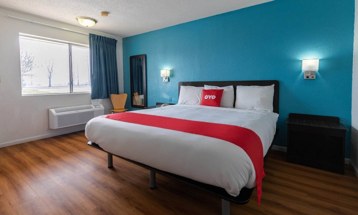 DeRidder Apartment | King Bed | Non smoking