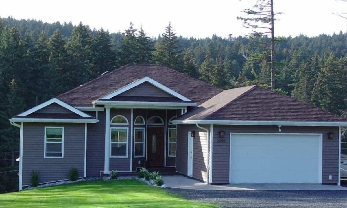 Kodiak House | Kodiak, Alaska Executive Home