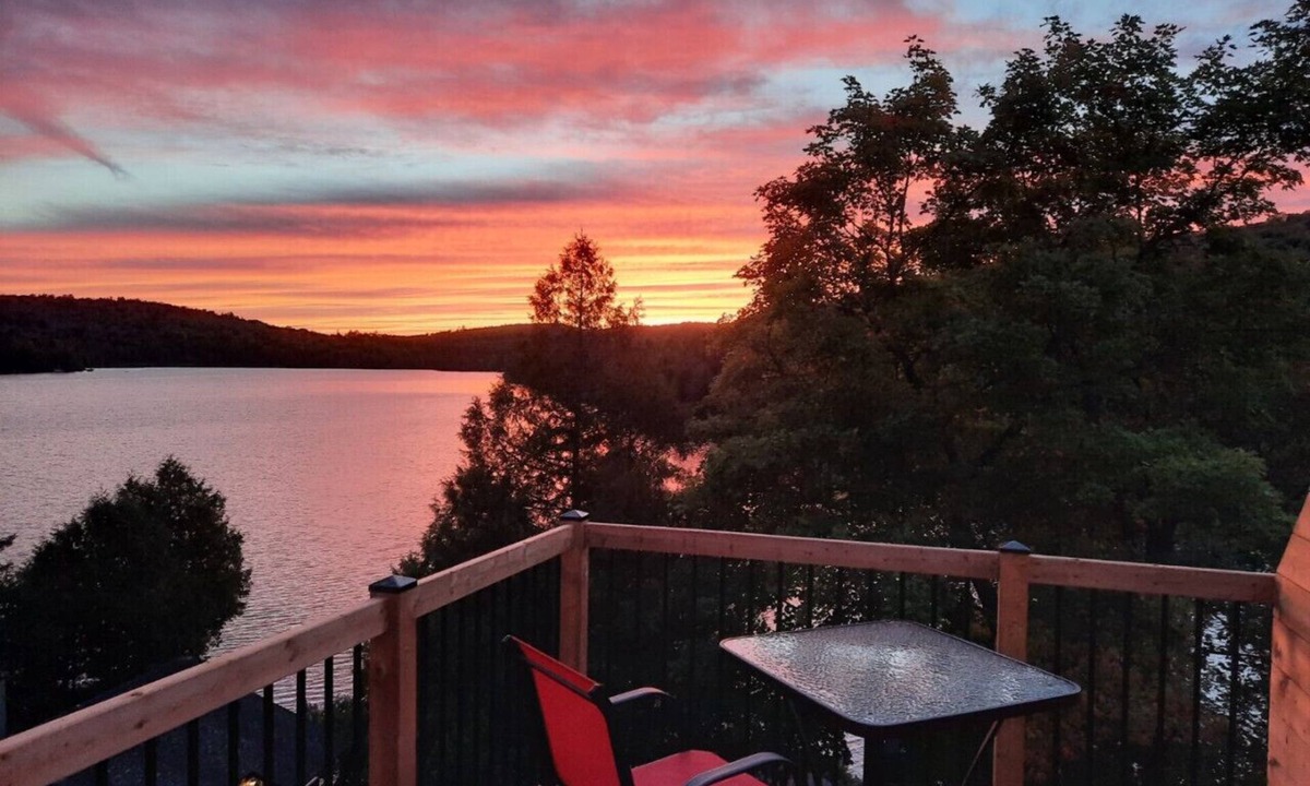 Sainte-Lucie-des-Laurentides Apartment | La Bienveillance #202 - Loft nature avec bureau