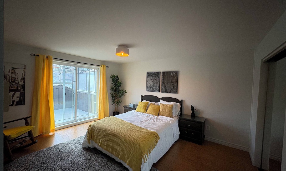 Laprairie Apartment | La Cache d'Elizabeth