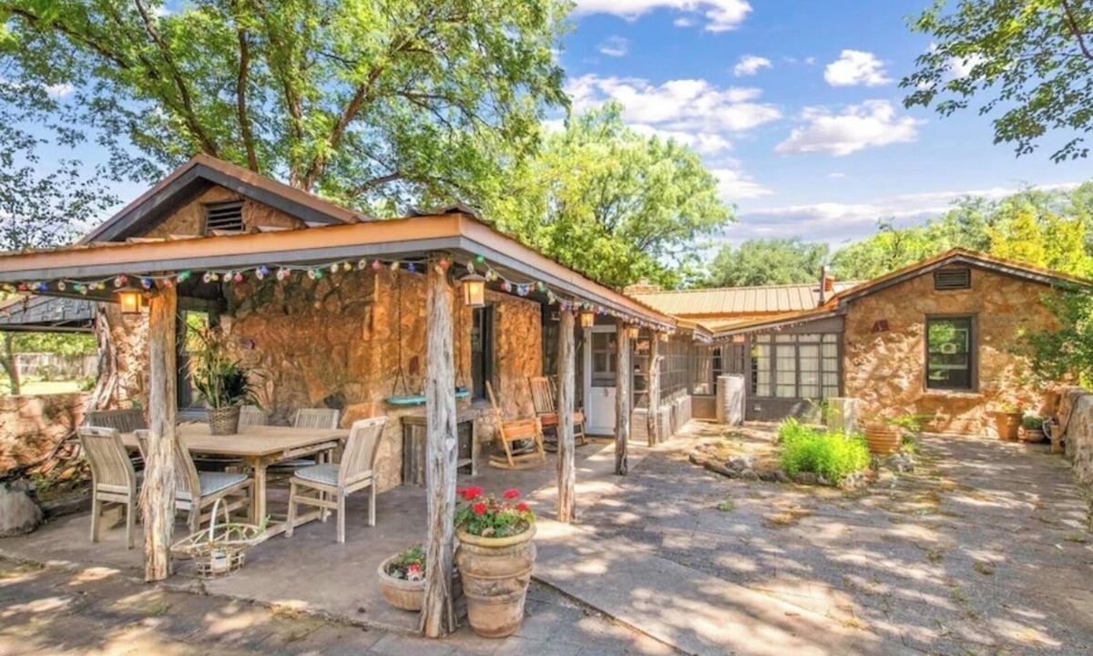 Elmwood Area House | La Dolce Vita - Rustic Italian-Inspired Retreat