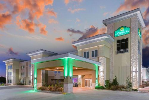 Guthrie Hotel | La Quinta by Wyndham Guthrie