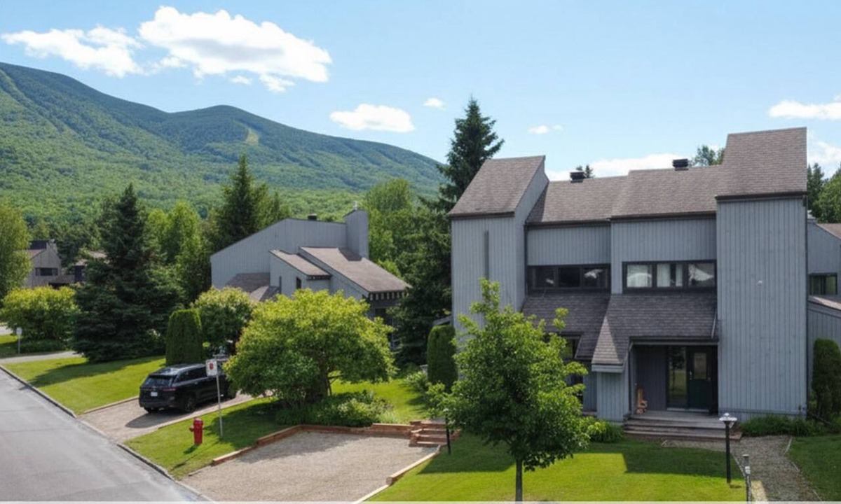 Beaupre Ski Chalet | La Traversée | Mont-Sainte-Anne | Terrace & BBQ | 2 Tvs | 2 full Bathrooms