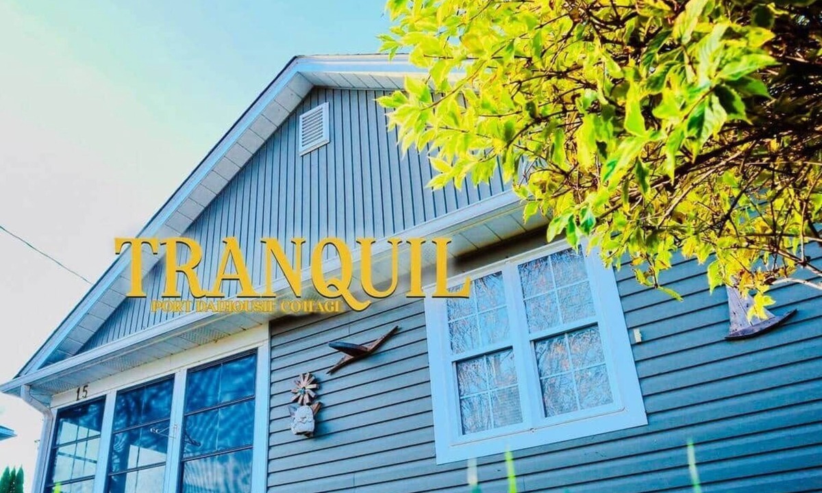 Port Dalhousie House | Lake Escape + Walk to Beach & Village