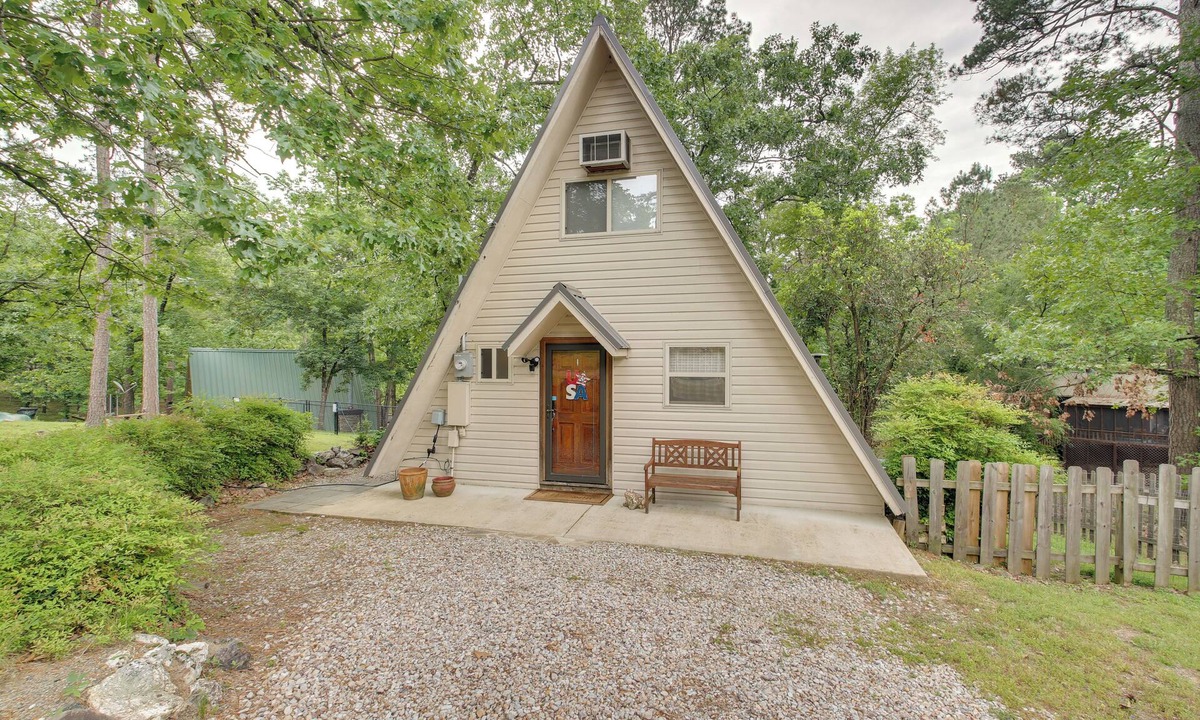 Mid America Cabin | Lake Hamilton Cabin: Boating Getaway!