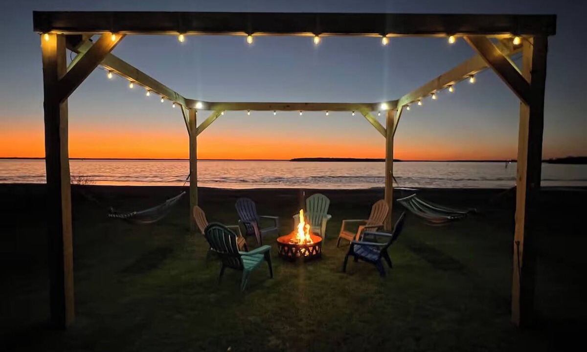 Kemp House | Lakefront home with Gorgeous sunset view