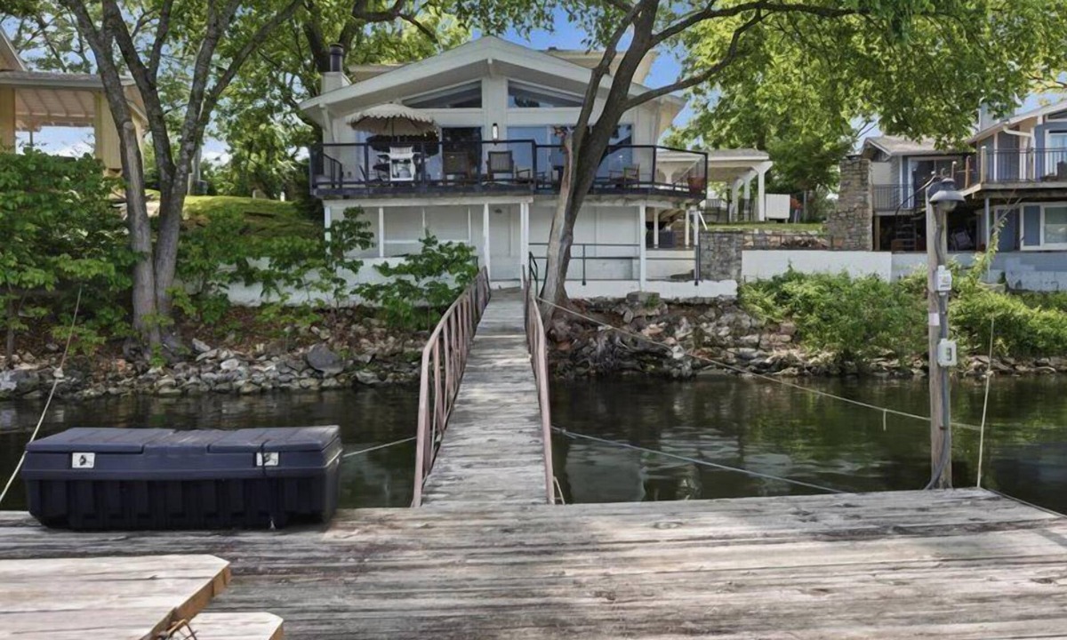 Vinita House | Lakefront Luxury w/Dock, Great Location!