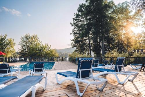 Lac Superieur Village House | Lakefront Mountain View - 1 Bedroom Resort Suite