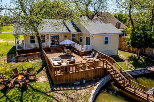 Granbury House | Lakefront Retreat w Dock, Firepit & Large Deck