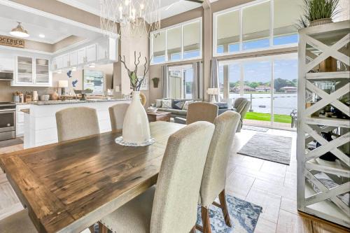 April Sound House | Lakeside Haven