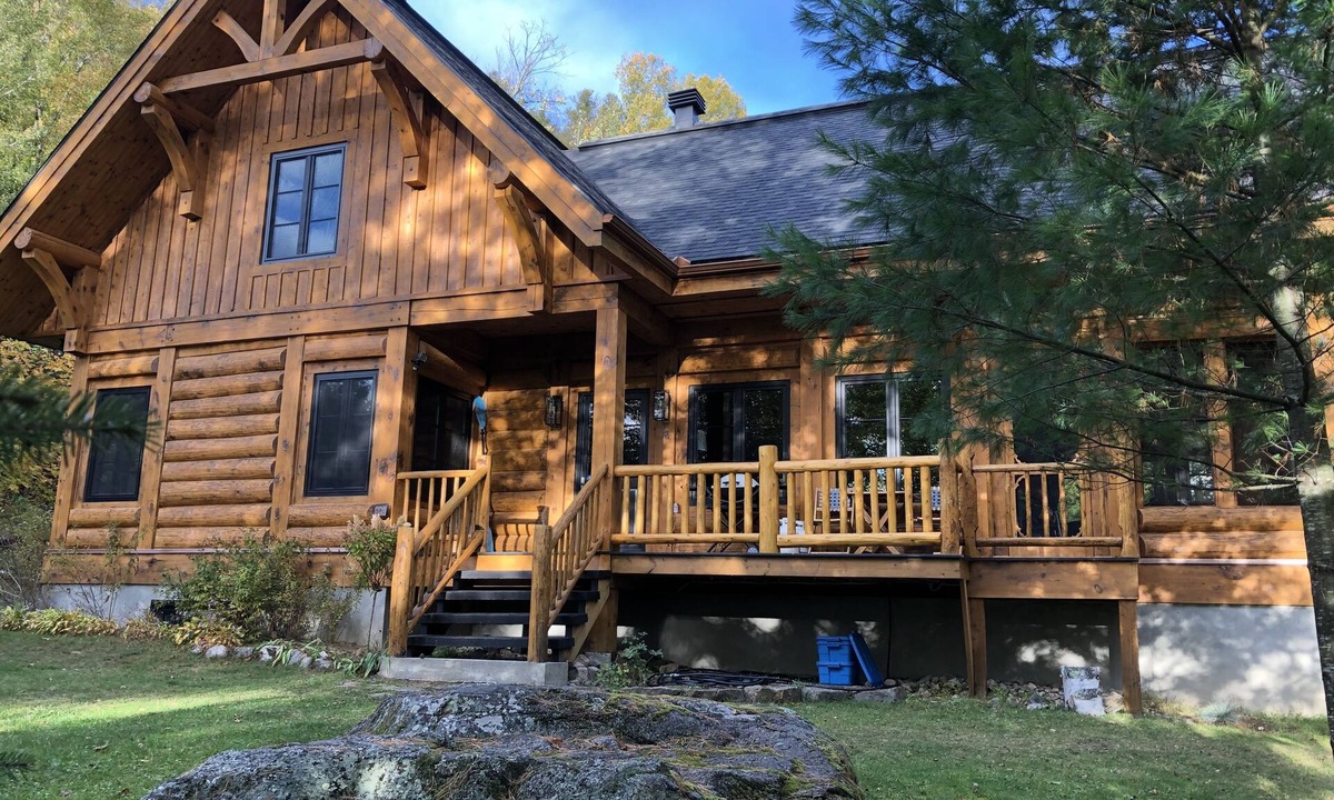 La Conception Ski Chalet | Lakeside Log Cottage With Private Dock