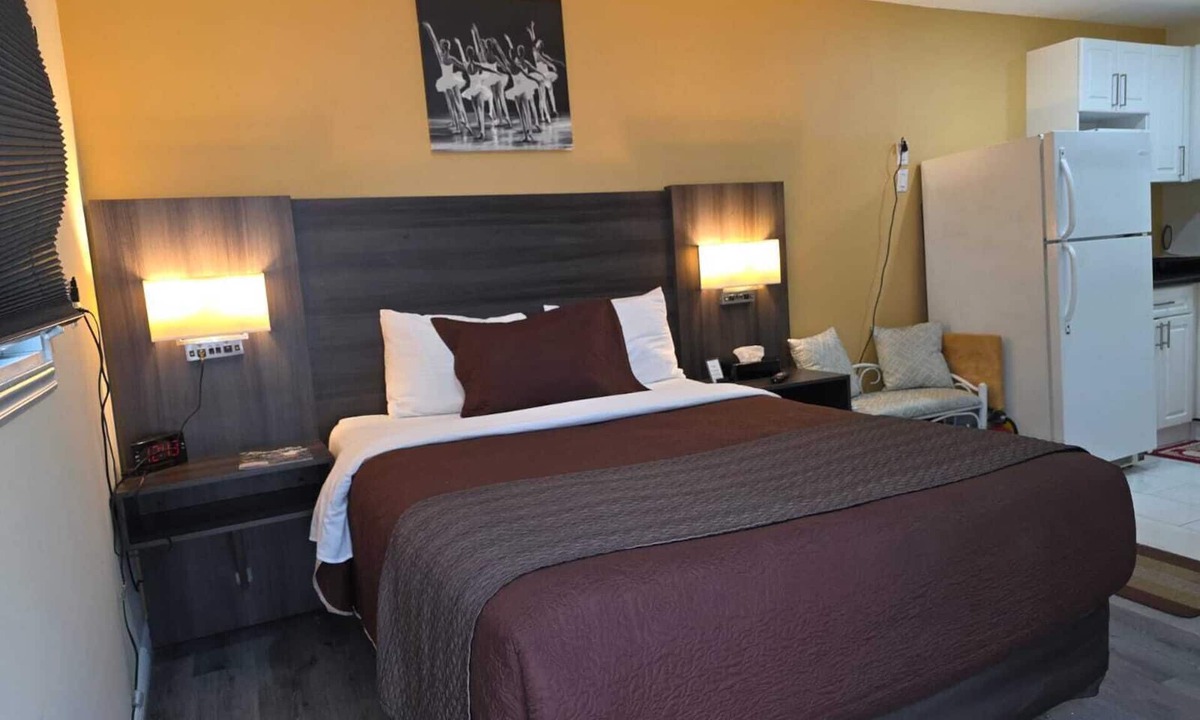 Kincardine Hotel | Lakeview Motel