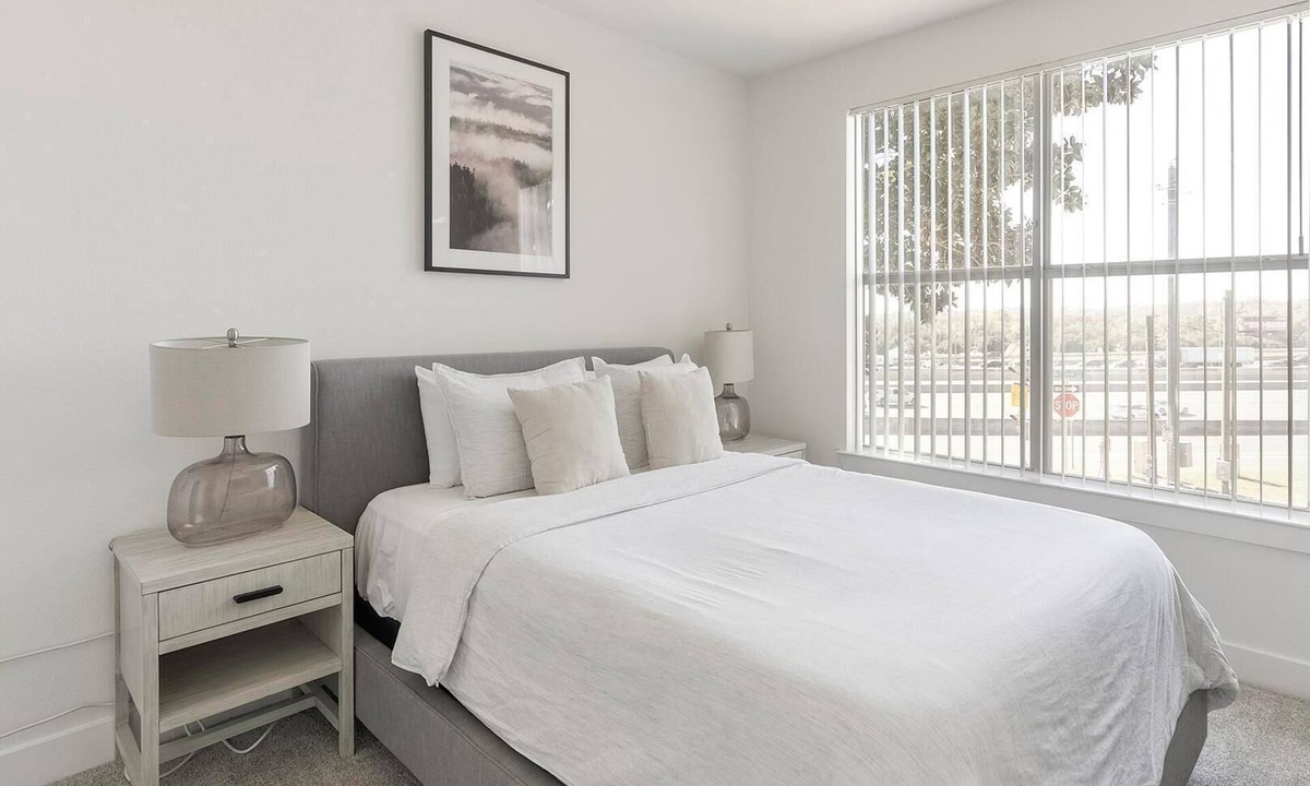 Park Central Apartment | Landing | Amazing Studio, Courtyard, Pool