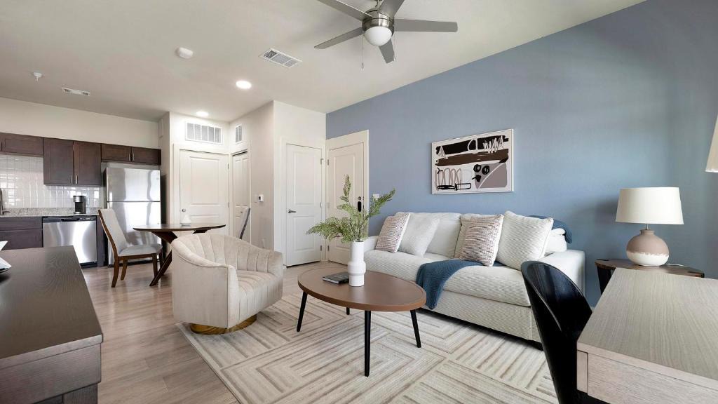 Lockhart Apartment | Landing Apartments - The Stanton