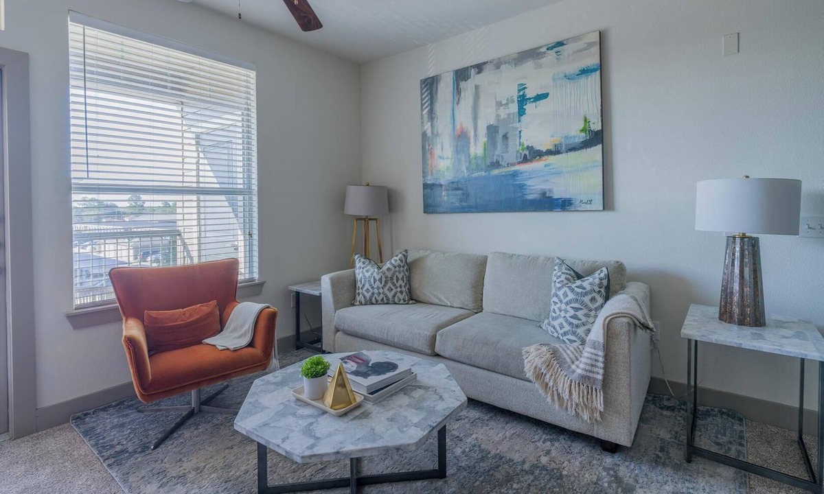 Spring Apartment | Landing | Beautiful 2BD, Clubhouse, Courtyard