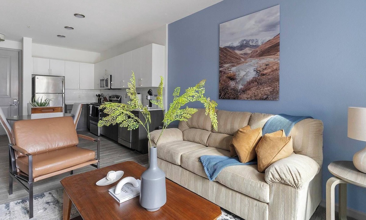 Central Arlington Apartment | Landing | Beautiful 2BD, Clubhouse, Gym