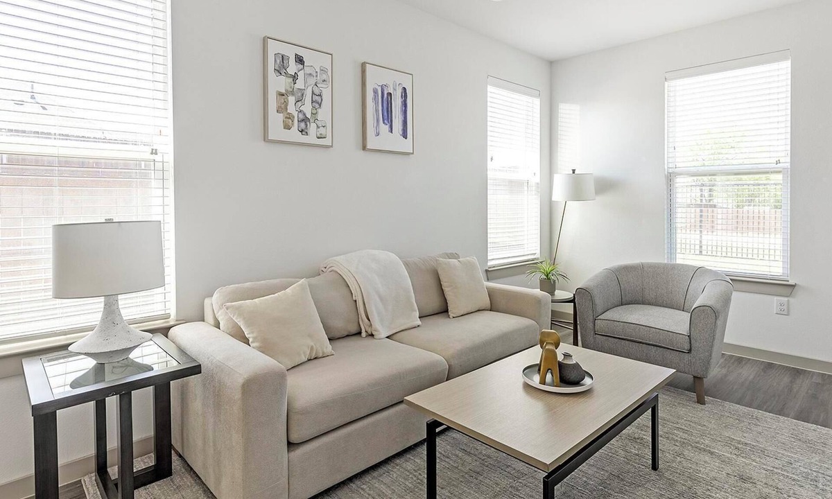 Fort Worth Apartment | Landing | Chic 1BD, Gym, Yoga Studio