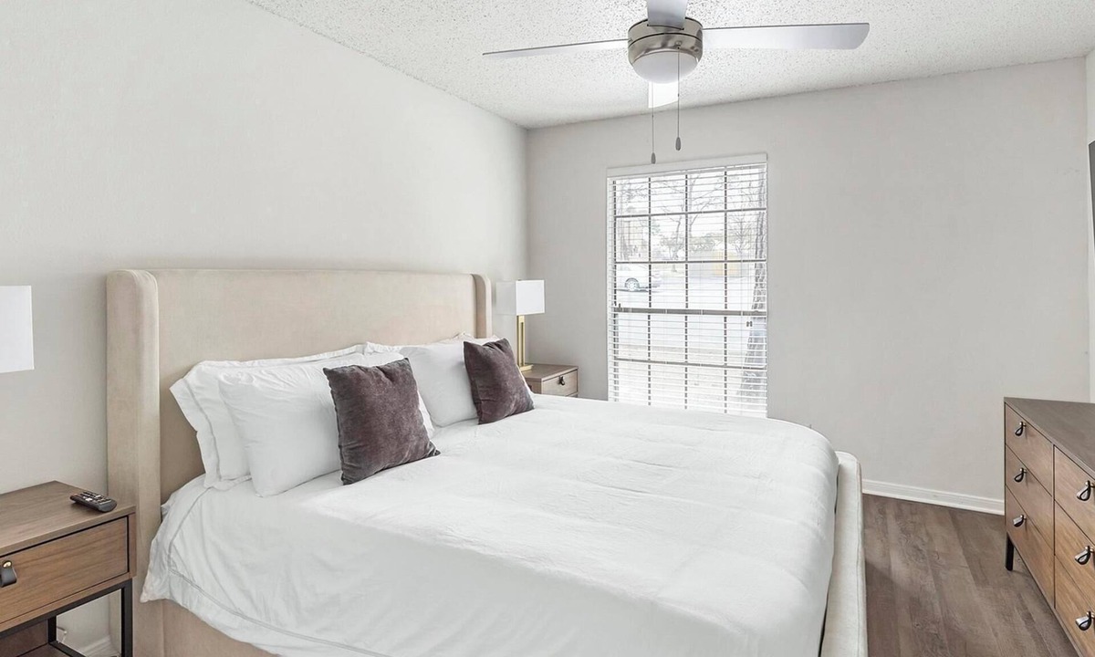 Denton Apartment | Landing | Incredible 2BD, Gym, Courtyard