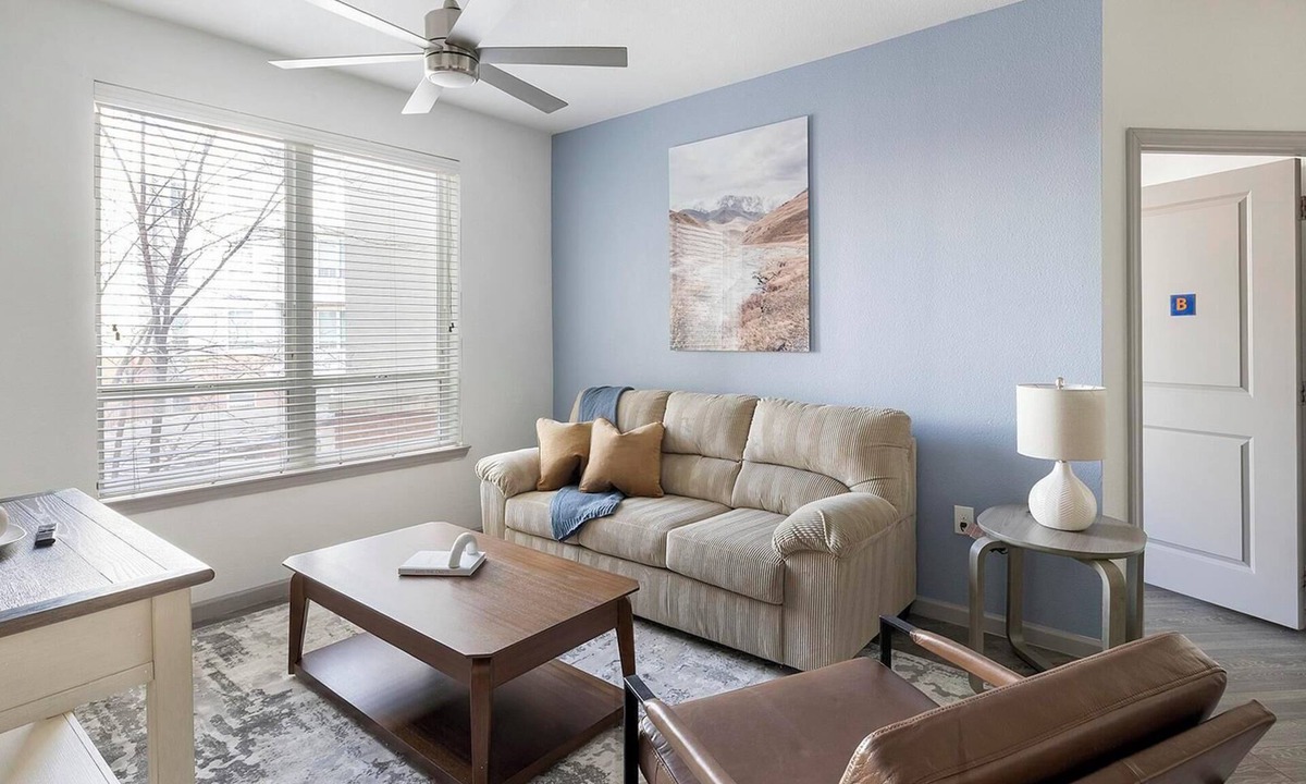 Central Arlington Apartment | Landing | Modern 2BD, Gym, Clubhouse