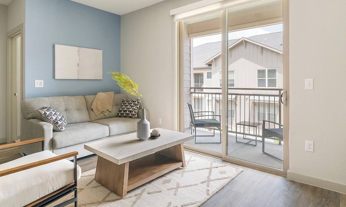 New Caney Apartment | Landing | Modern 2BD, Gym
