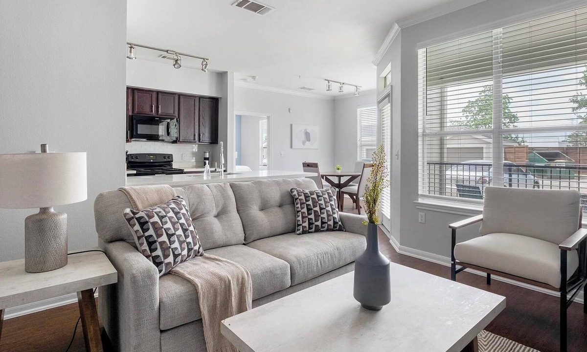 Atascocita Apartment | Landing | Spectacular 2BD, Game Room, Gym