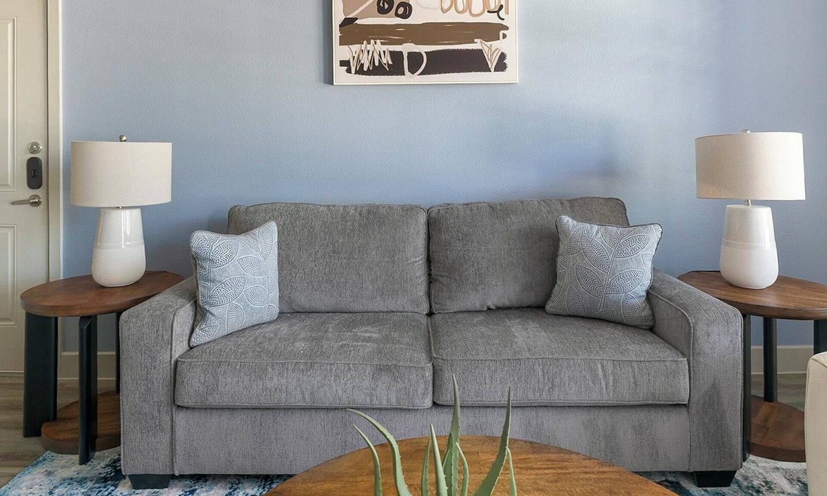 Spring Apartment | Landing | Stunning 1BD, Courtyard, Gym