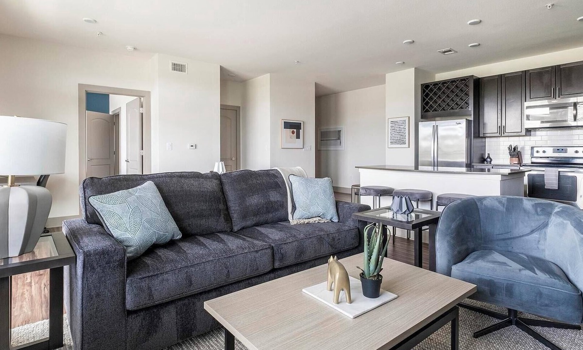 Klein Apartment | Landing | Stylish 2BD, Clubhouse, Gym