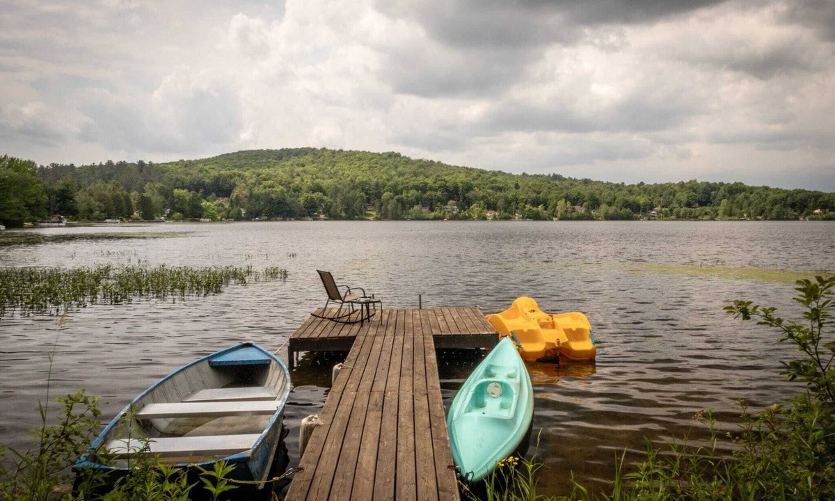Eastman Ski Chalet | Le Sunset - Lakefront vintage charm , bike