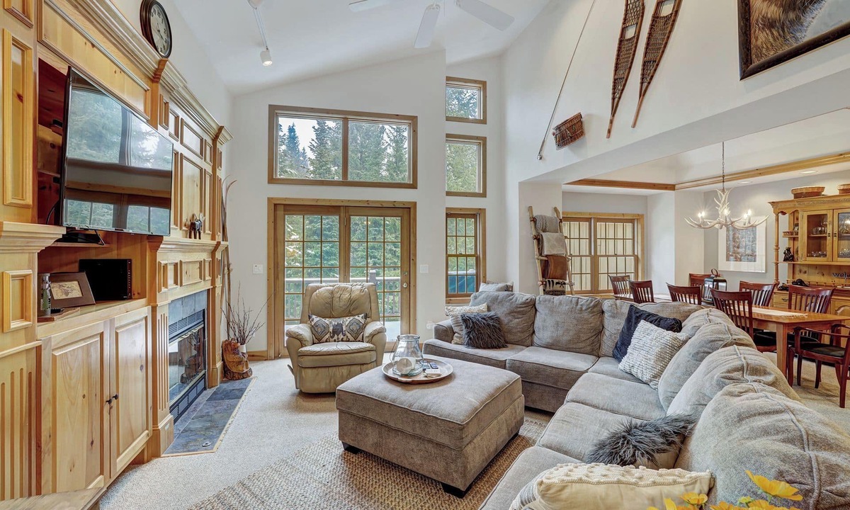 Peak 8 House | Light, bright, peaceful and convenient.