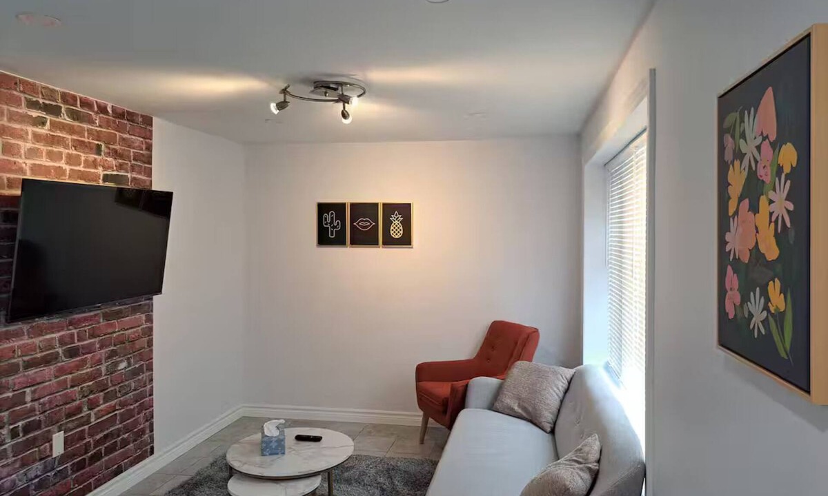 Lakeshore House | Little Belle River home