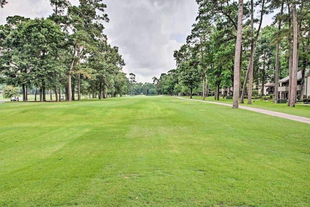 Walden on Lake Conroe Apartment | Lovely 2-Bedroom, 2-Bath Condo On The Golf Course