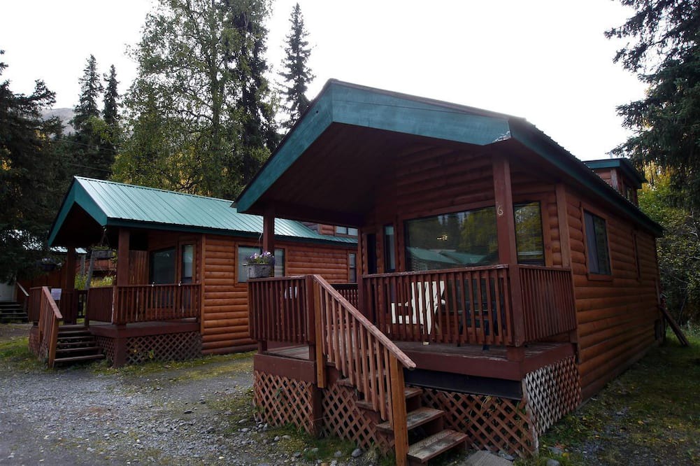 Cooper Landing Cabin | Lovely Cabin with Lofted Interior Perfect for Nature Lovers in Alaska