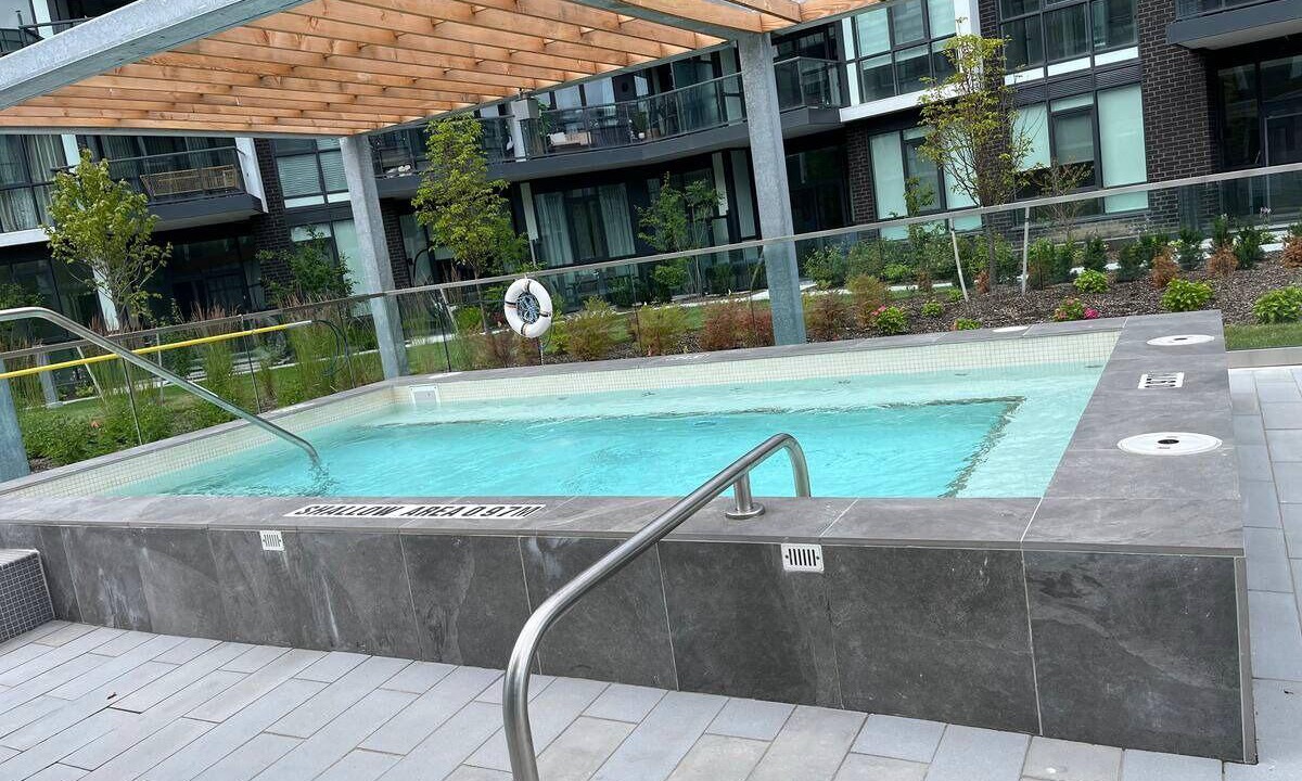 Innisfil Condo | Luxurious 2-Bed, 2-BA Modern & fully Furnished