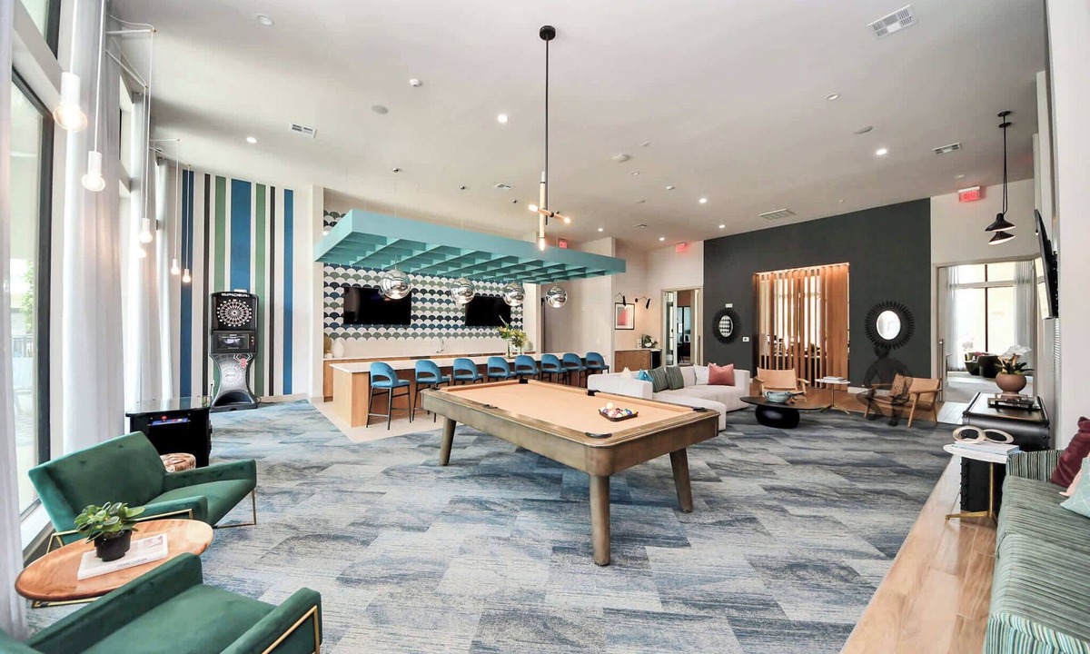 Conroe Apartment | Luxury 2BR 2BA King Beds Houston Stay Fast Wi-Fi